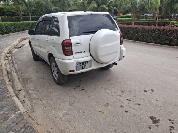 Toyota RAV4 - Image 7