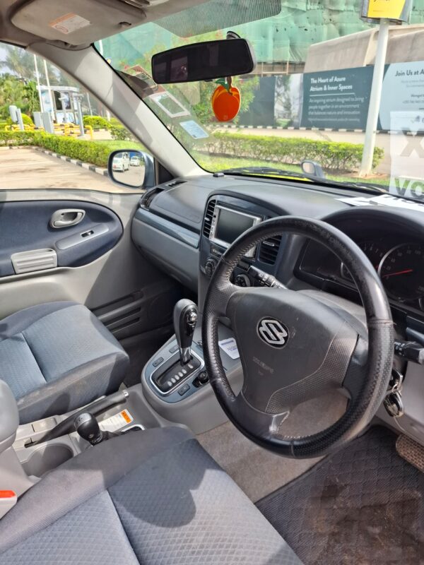 Suzuki Escudo - Image 5