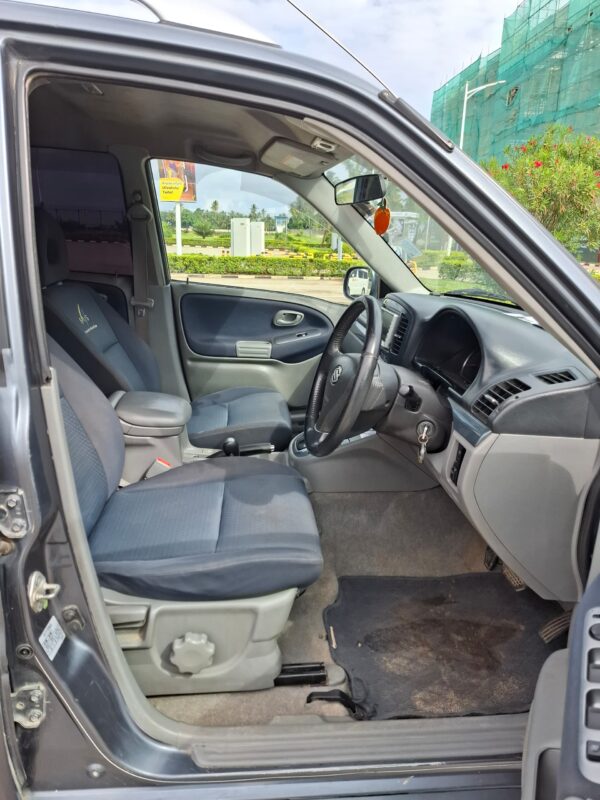 Suzuki Escudo - Image 6