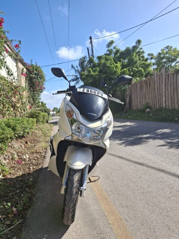 Honda PCX - Image 8